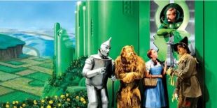 TinMan,_CowardlyLion,_Dorothy,_Toto,and Scarcrow_requesting_entrance_to_the_Emerald_City_.jpg