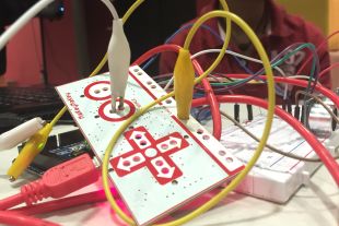 Makey_Makey[1].jpg